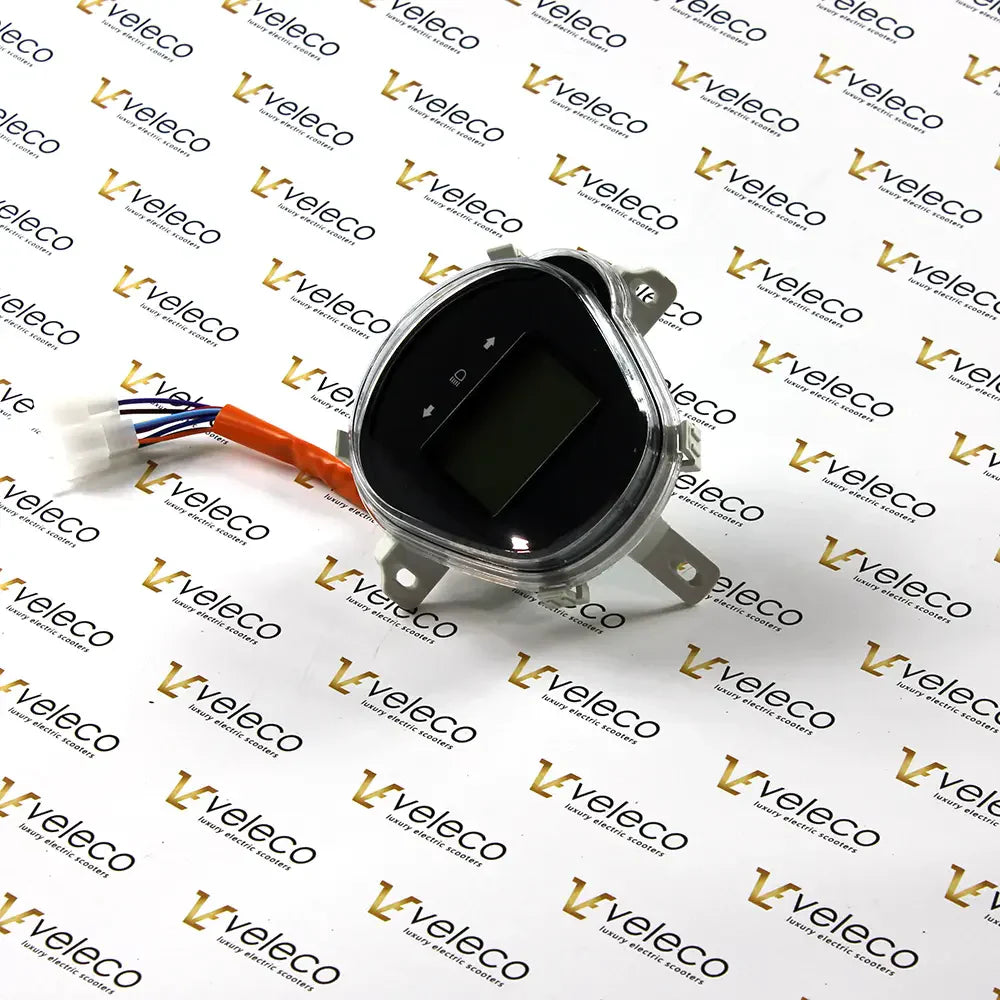 Speedometer for Veleco Draco 48V – front view with orange wiring
