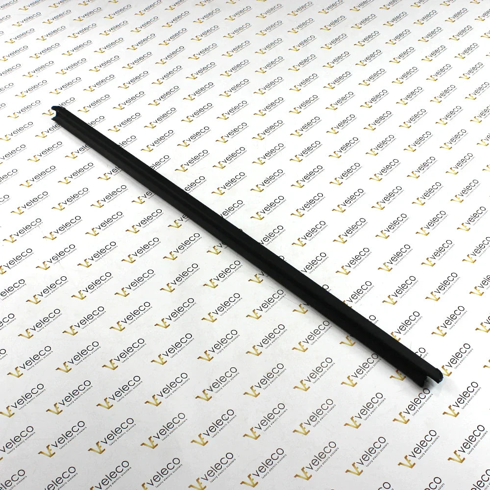 Lower Gasket for Left Door Window of Veleco Advena – long black rubber seal
