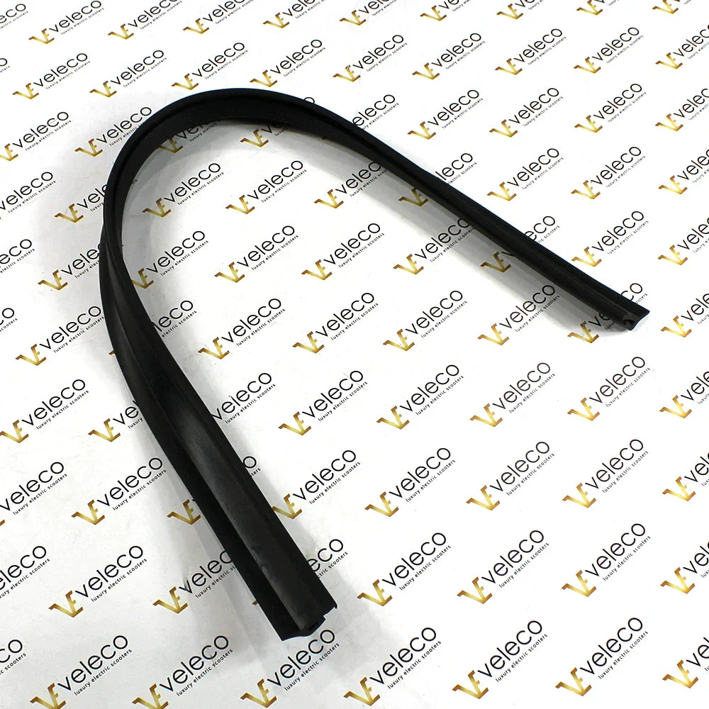 Lower Gasket for Front Window of Veleco Advena – curved black rubber seal