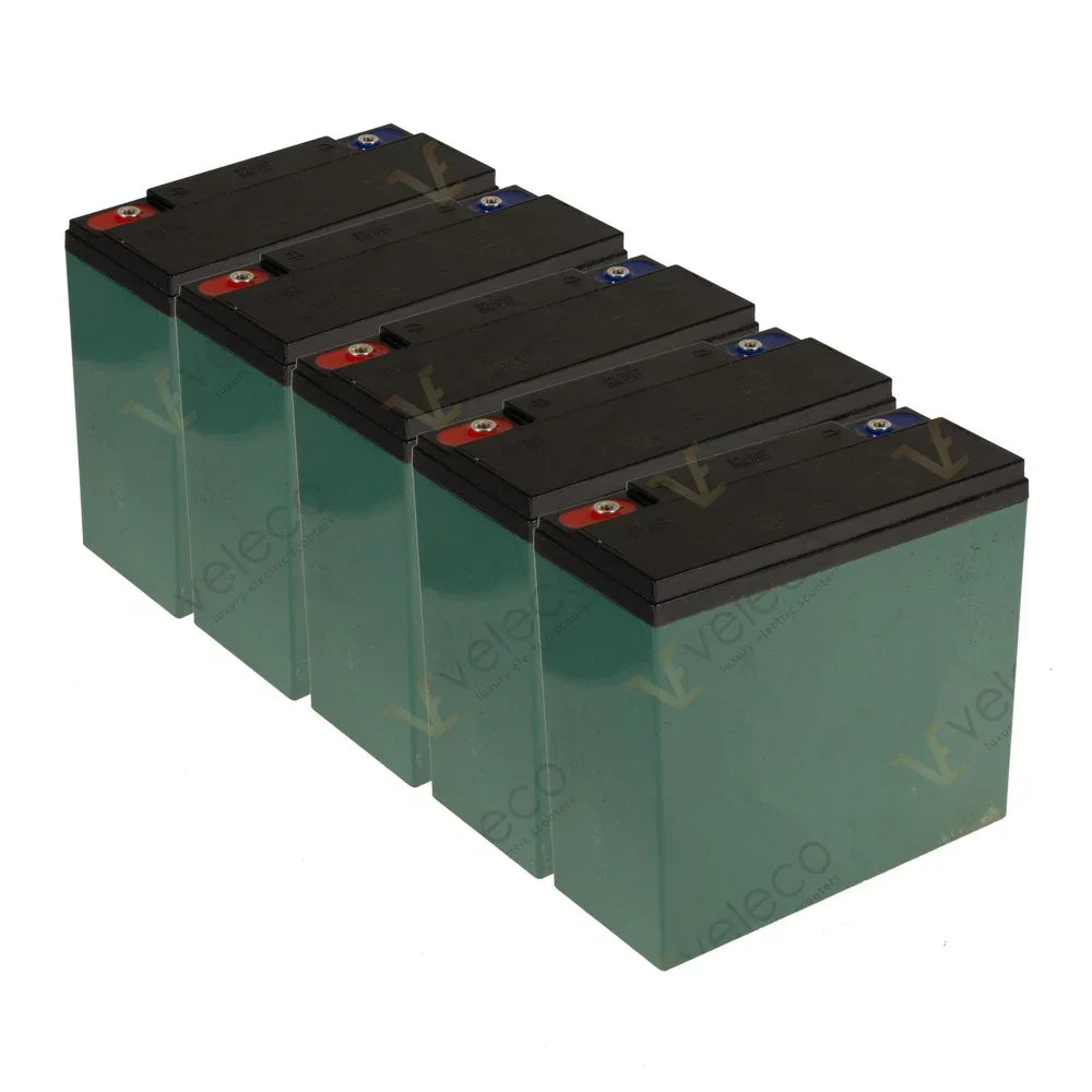 AGM Battery Set 5 x 12 – five green and black AGM batteries