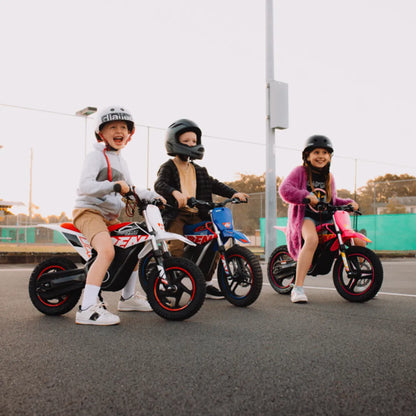 Electric Bike Apollo Olala Sx E500 features kids riding colorful electric bikes on an outdoor court.