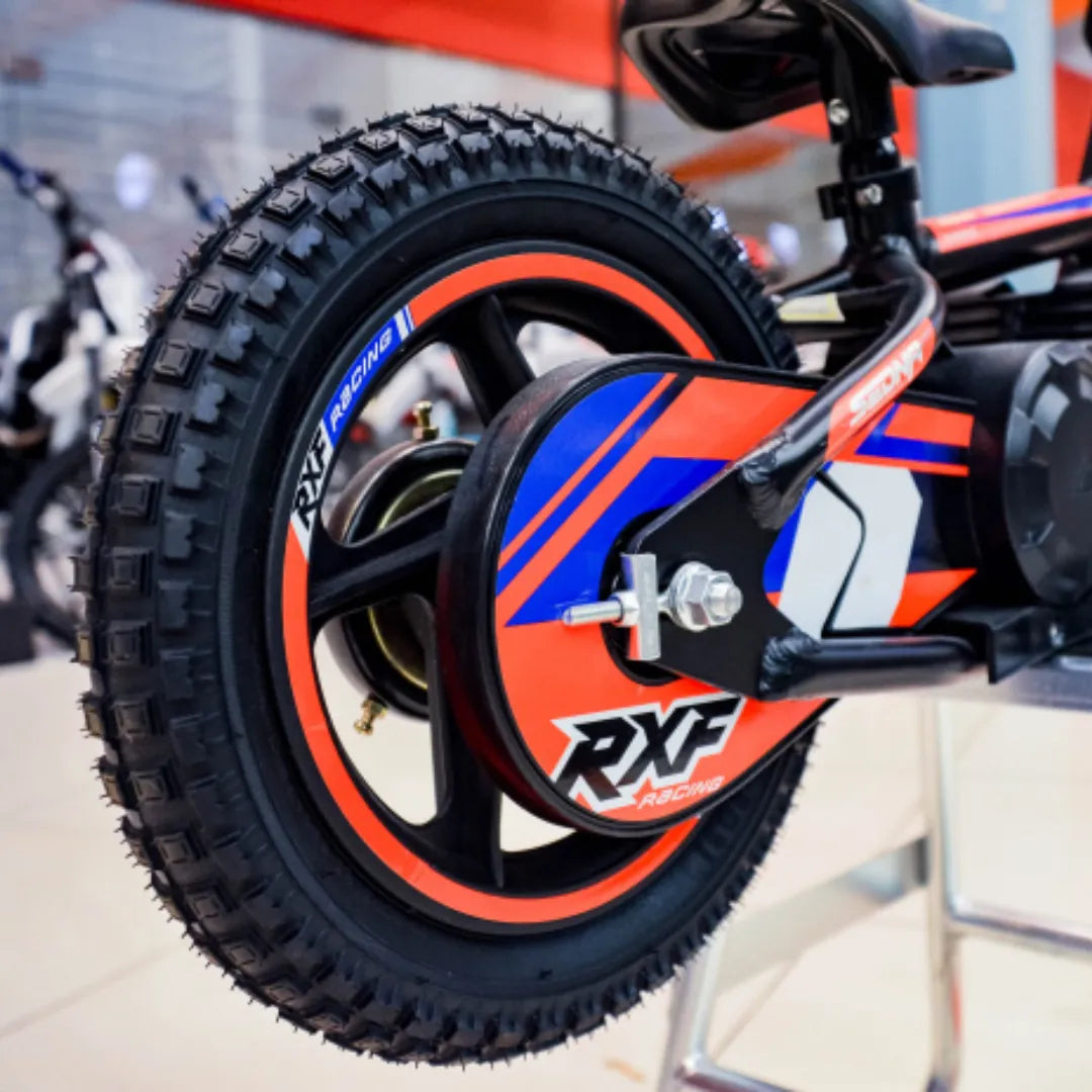Electric Bike Apollo Sedna 12 Rxf features a striking rear wheel with a stylish RXF Racing design.