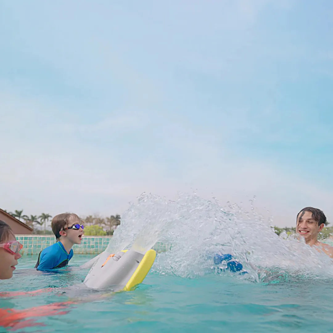 Electric Swim Board Asiwo Mako enables fun swimming experiences with kids enjoying water splashes.