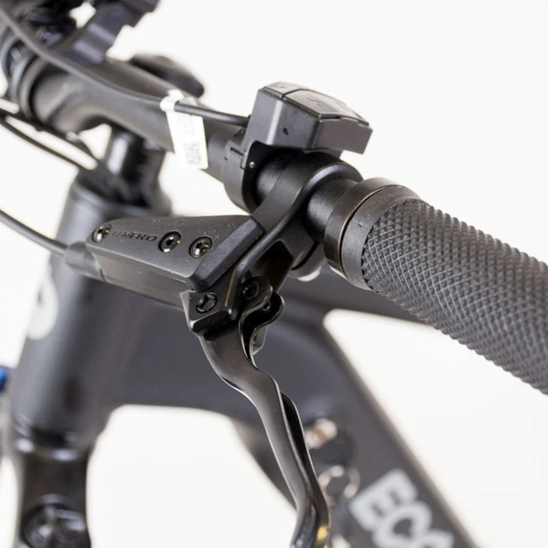 Mountain Electric Bike Econo Gams Mtb C5, close-up of handlebars with textured grip and brake lever.