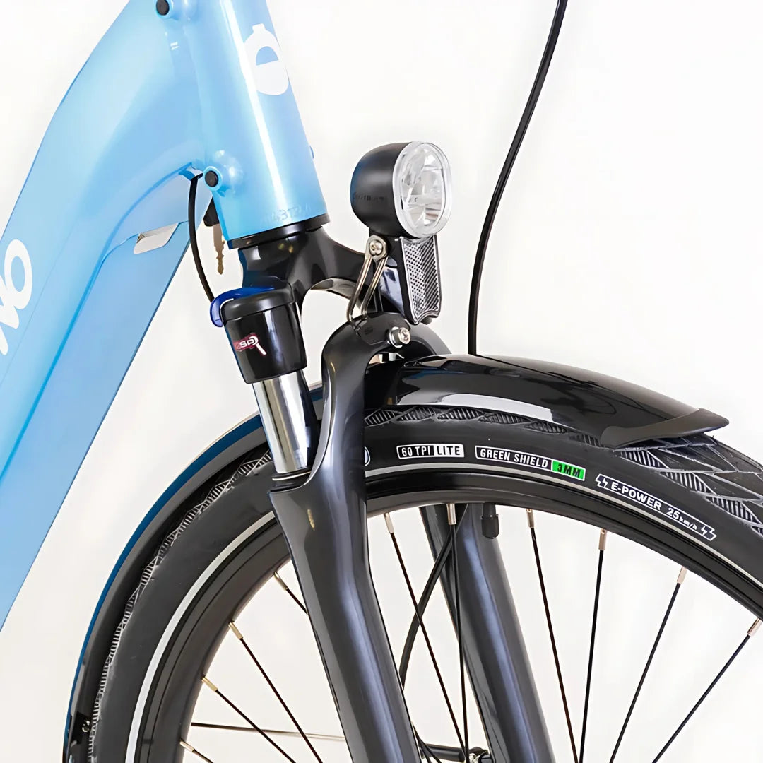 Electric bicycle Econo Mare City EEC4LK – front wheel, fender, and headlight close-up