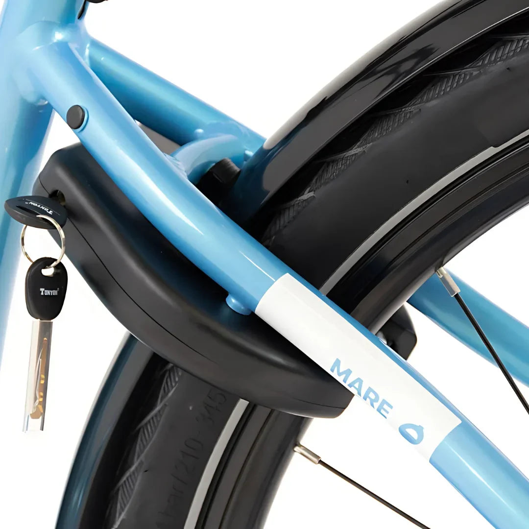 Electric bicycle Econo Mare City EEC4LK – rear wheel lock and key close-up
