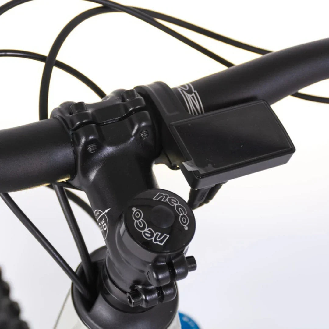 Electric bicycle ECONO Pantera C9 160 – handlebar stem and display close-up