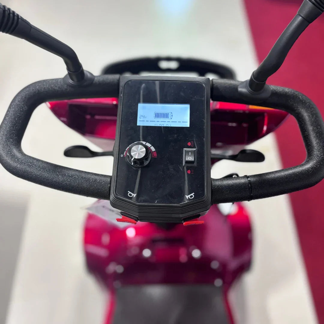 ECO Speed Senior – dashboard controls close-up