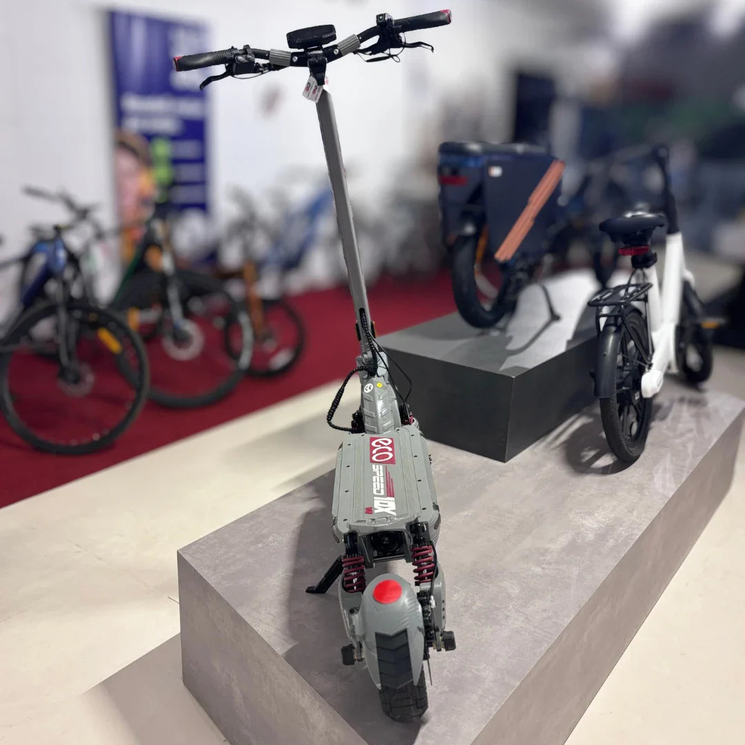 Electric Scooter Eco Speed 10x V2 features a sleek design, sturdy frame, and smooth handling for urban commuting.