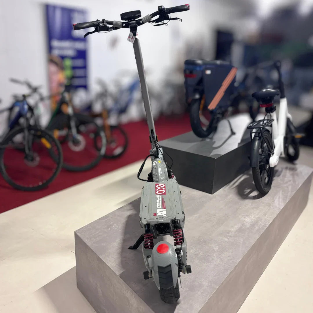 Electric scooter ECO Speed 10X V2 – rear view on display stand