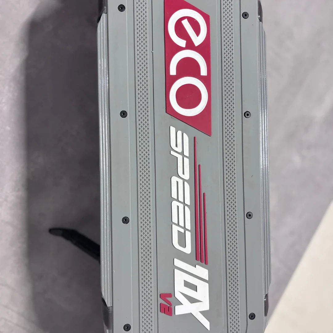 Electric scooter ECO Speed 10X V2 – deck with logo detail