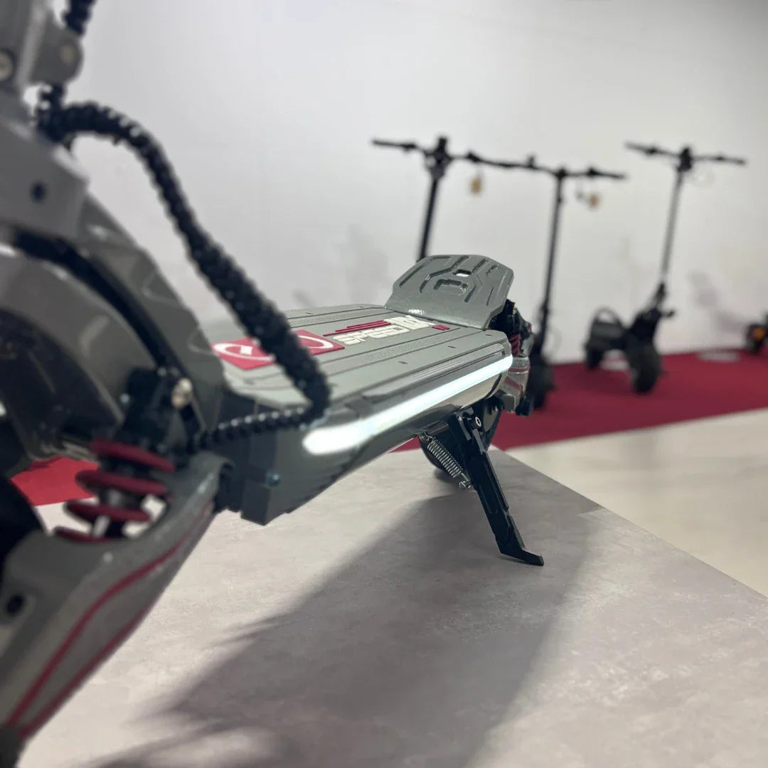 Electric scooter ECO Speed 10X V2 – side view, deck, and kickstand