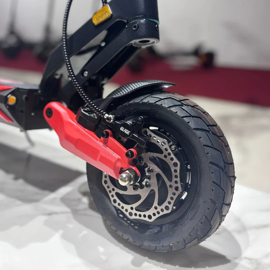 Electric scooter ECO Speed 9X – rear wheel, disc brake, and suspension