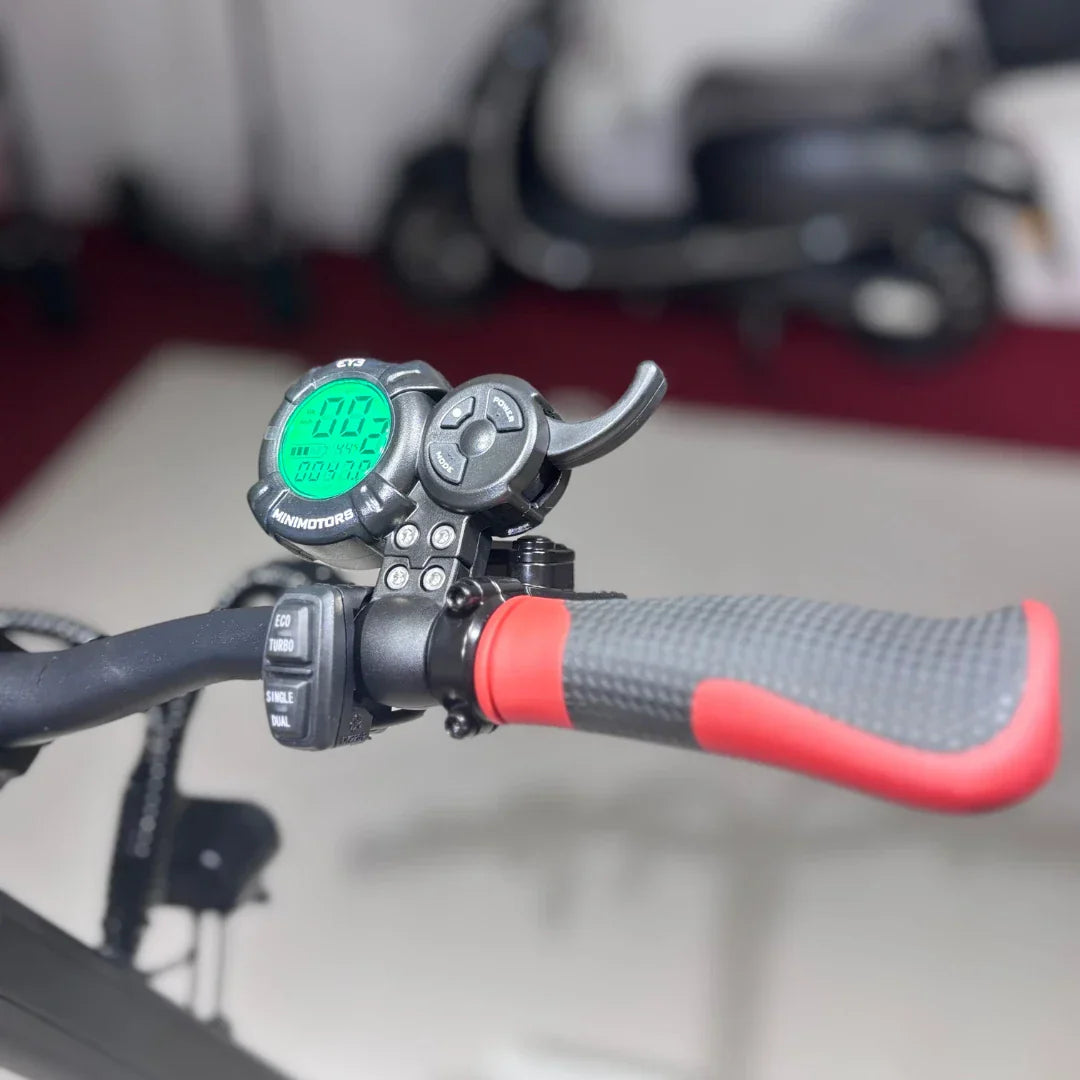 Electric scooter ECO Speed 9X – display and right handlebar controls