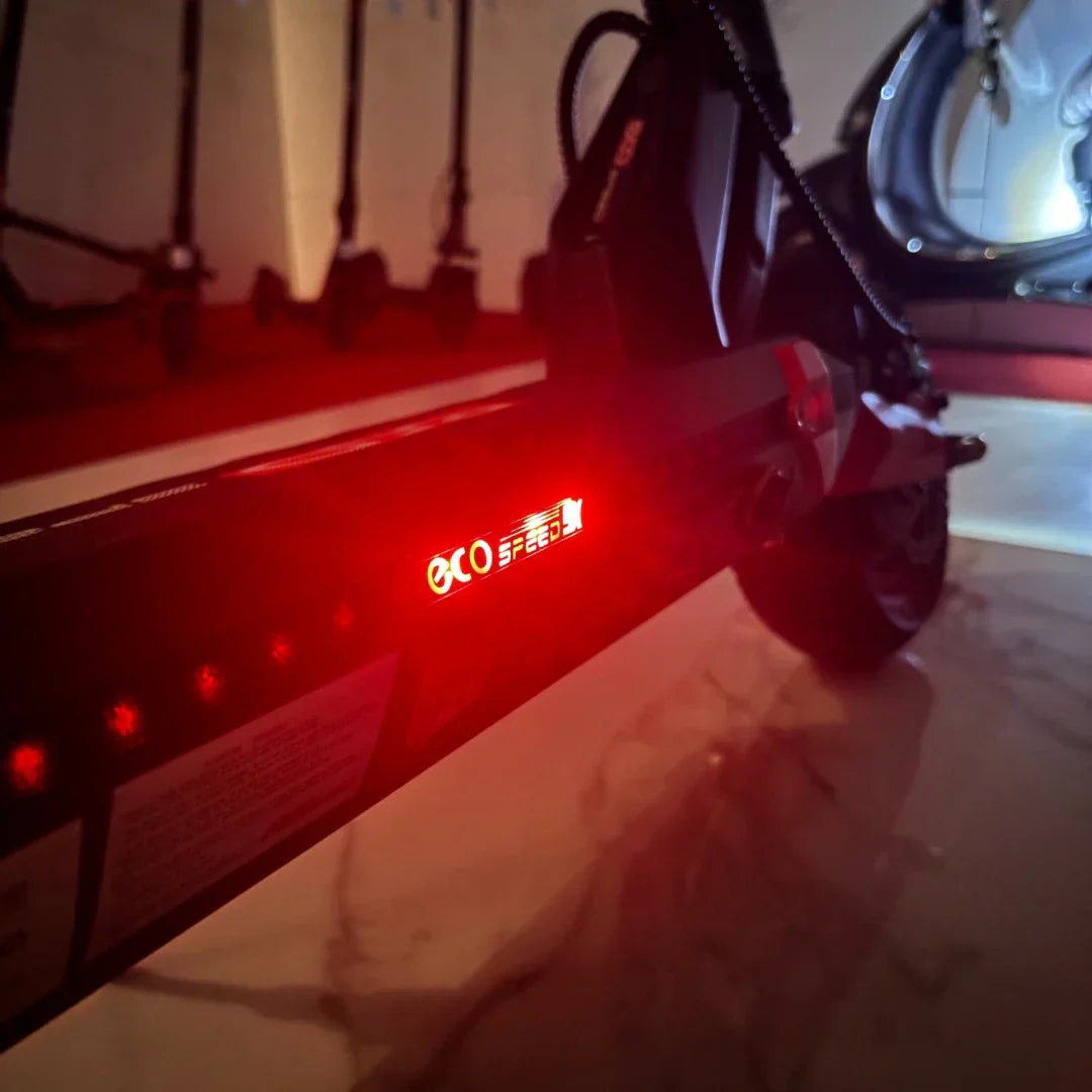 Electric scooter ECO Speed 9X – rear deck and tail light illuminated