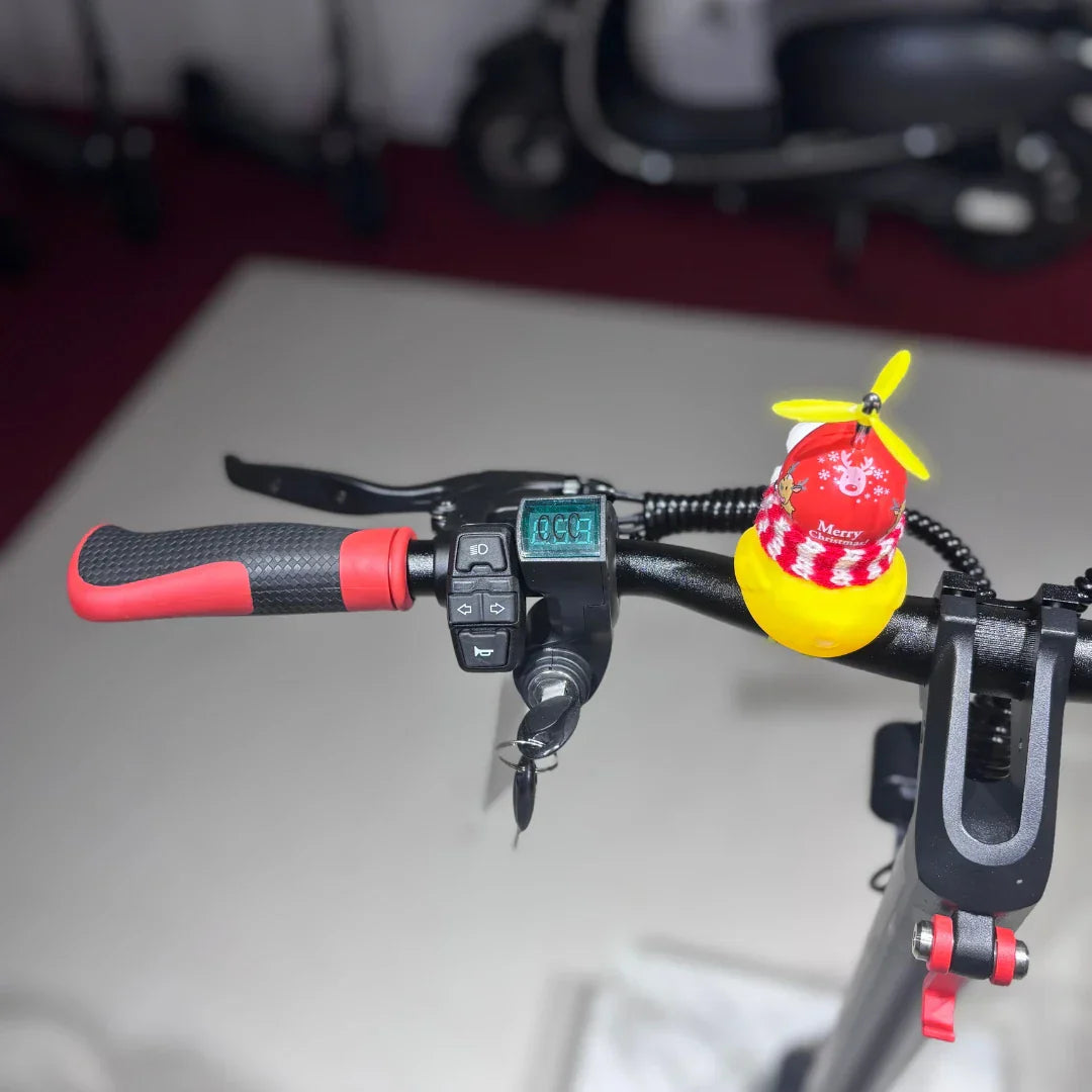 Electric scooter ECO Speed 9 – left handlebar controls and display