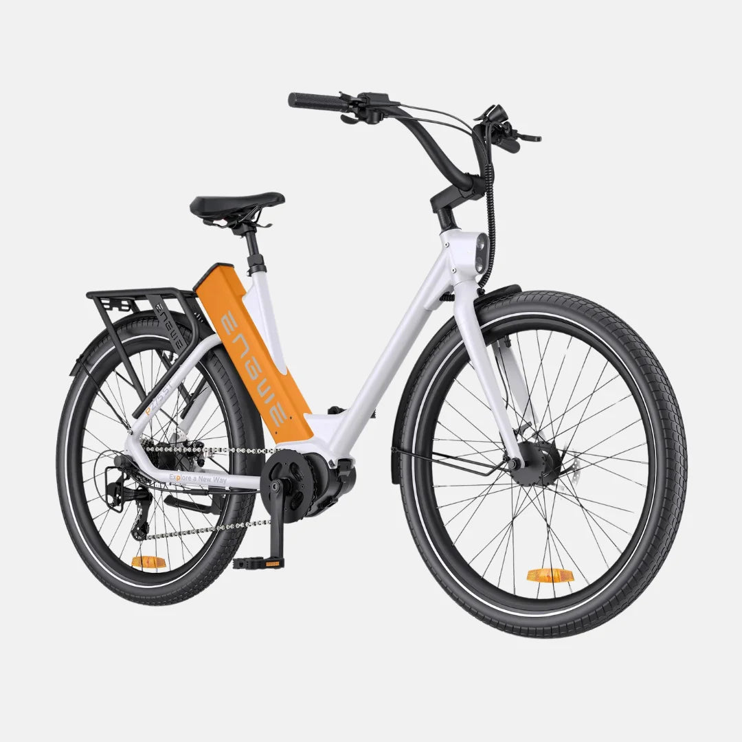Electric bicycle Engwe P275 ST – white colour variant, front three-quarter view