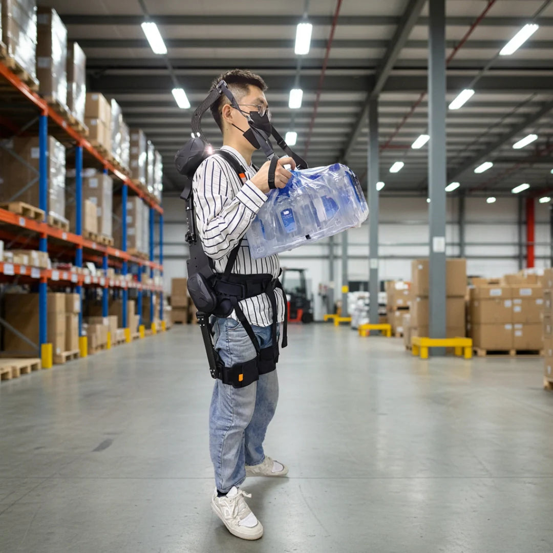 Exoskeleton VIGX ANT-WA1 – man carrying water bottles