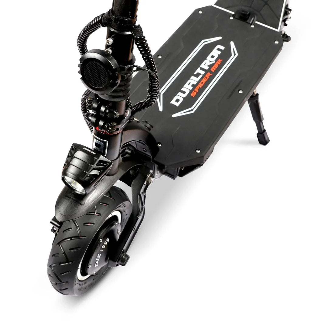 Electric scooter Dualtron Spider MAX – deck and front wheel close-up
