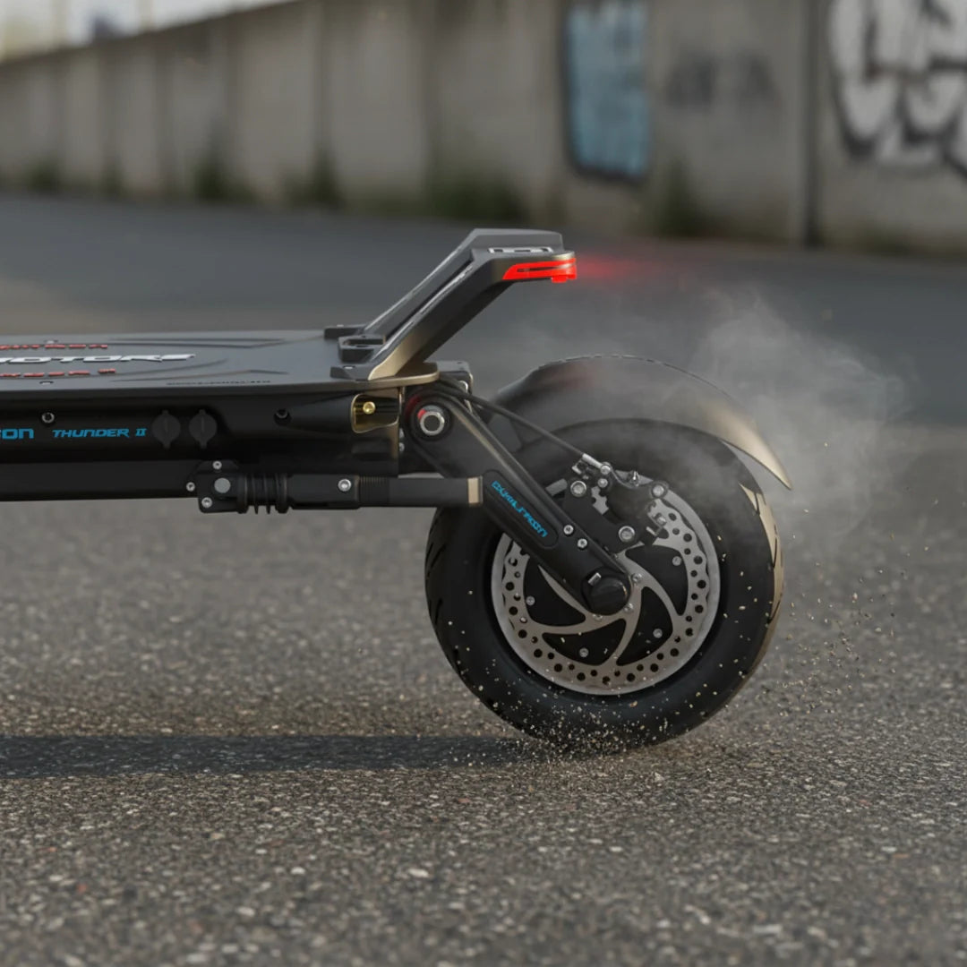 Electric scooter Dualtron Thunder 2 – rear wheel with smoke effect