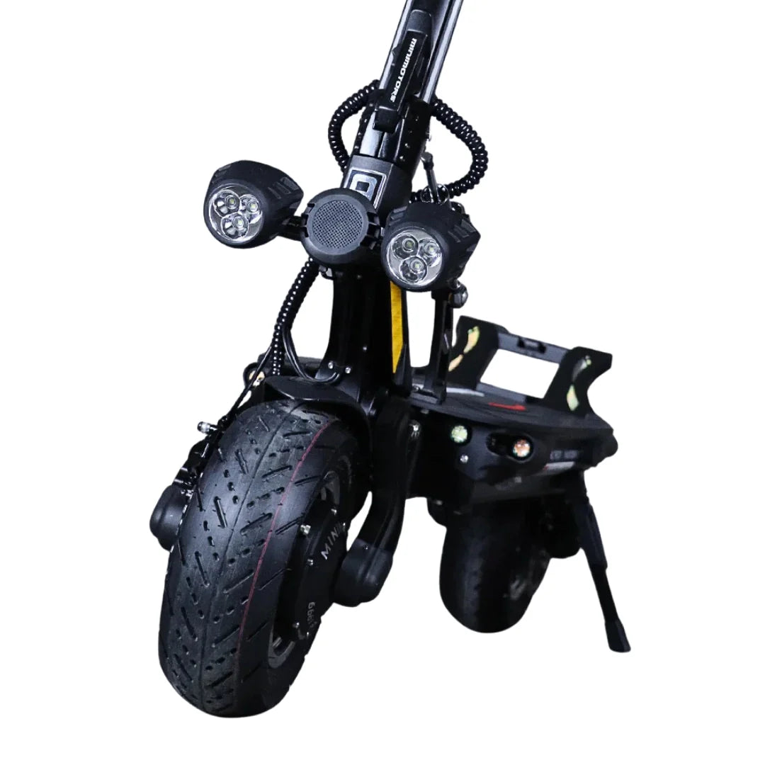 Electric scooter Dualtron Thunder 3 – front wheel and lights close-up