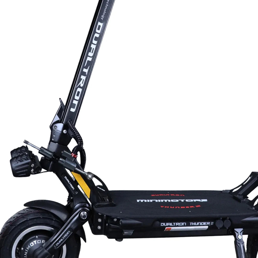 Electric scooter Dualtron Thunder 3 – deck and stem close-up
