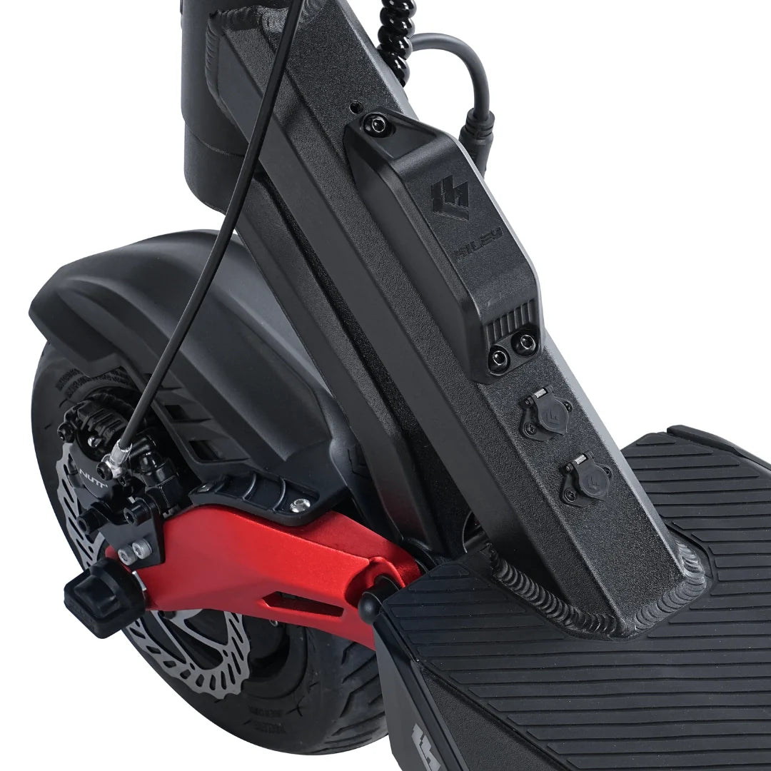 Electric scooter Hiley TIGER EVO GTR – charging ports and suspension detail