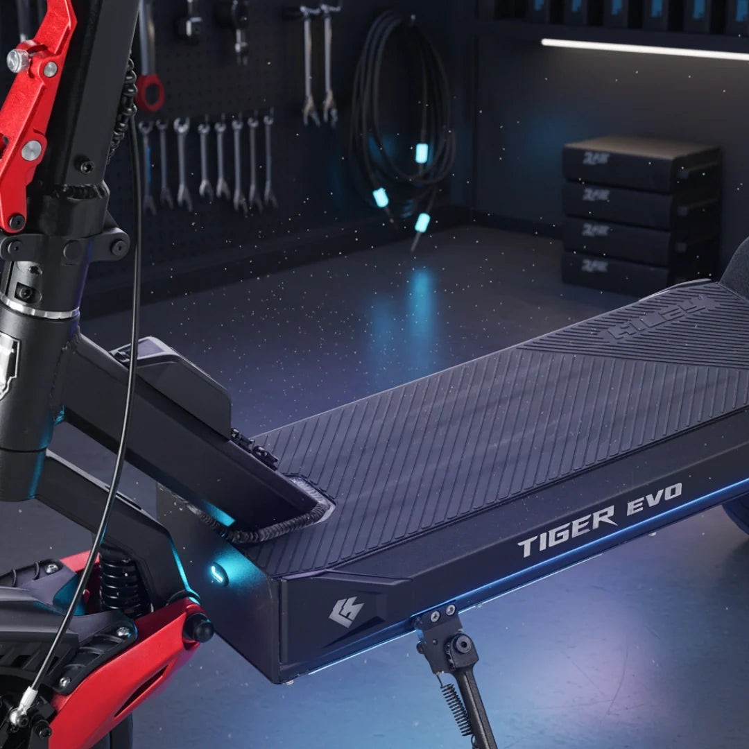 Electric scooter Hiley TIGER EVO GTR – deck and front suspension detail