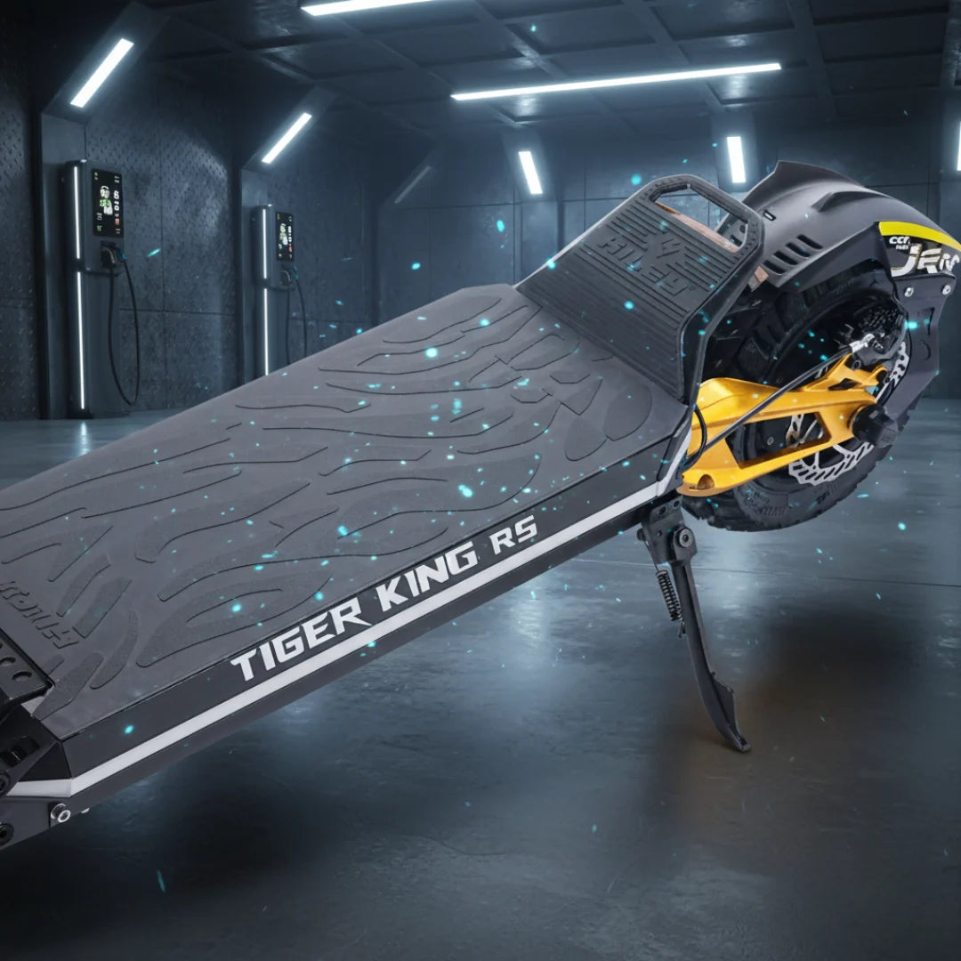 Electric scooter Hiley TIGER KING RS – rear wheel and deck close-up
