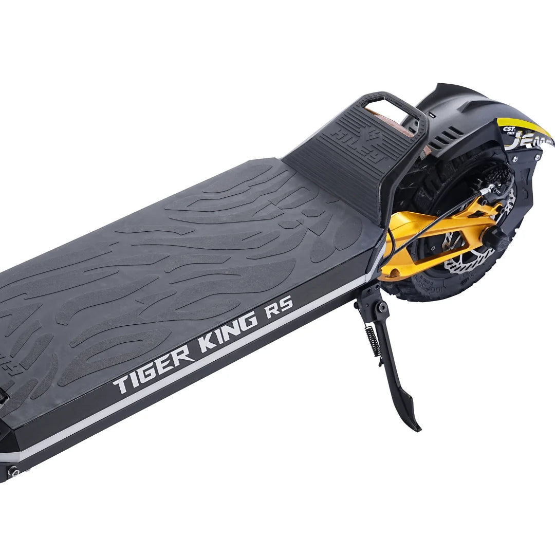 Electric scooter Hiley TIGER KING RS – rear deck and kickstand close-up