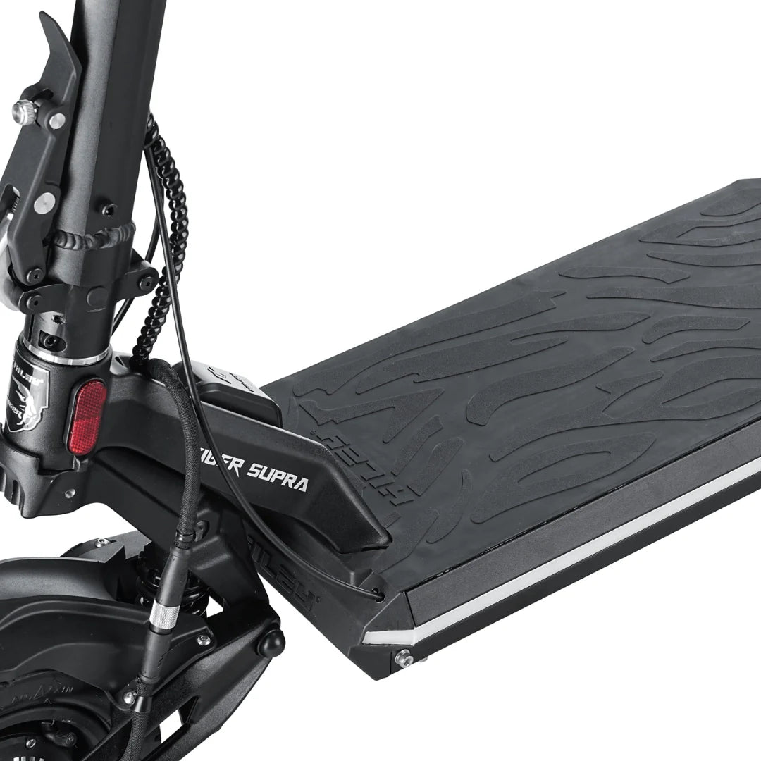 Electric scooter Hiley TIGER SUPRA – deck and front suspension close-up