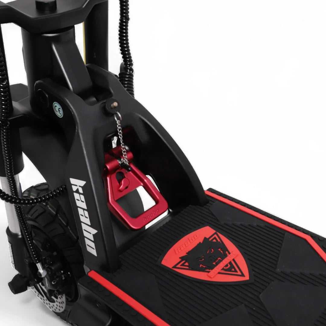 Electric scooter Kaabo Wolf Warrior 11 MAX – folding mechanism and deck detail