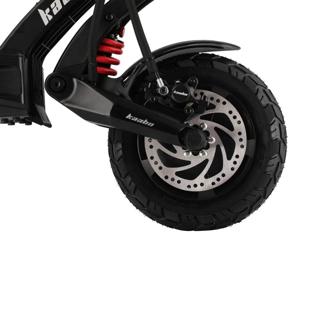 Electric scooter Kaabo Mantis King GT – front wheel, disc brake, and suspension