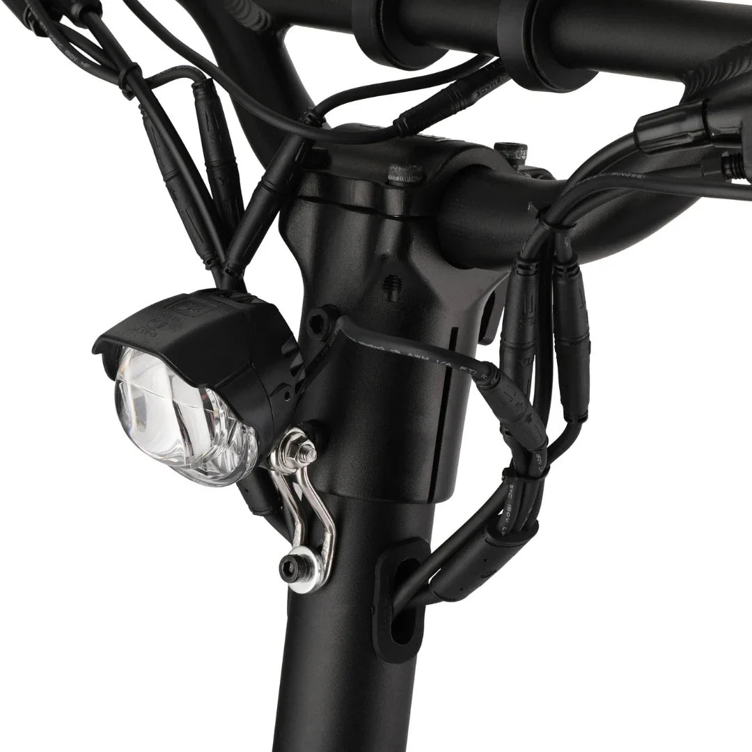 Electric scooter Kaabo Mantis King GT – headlight and stem close-up