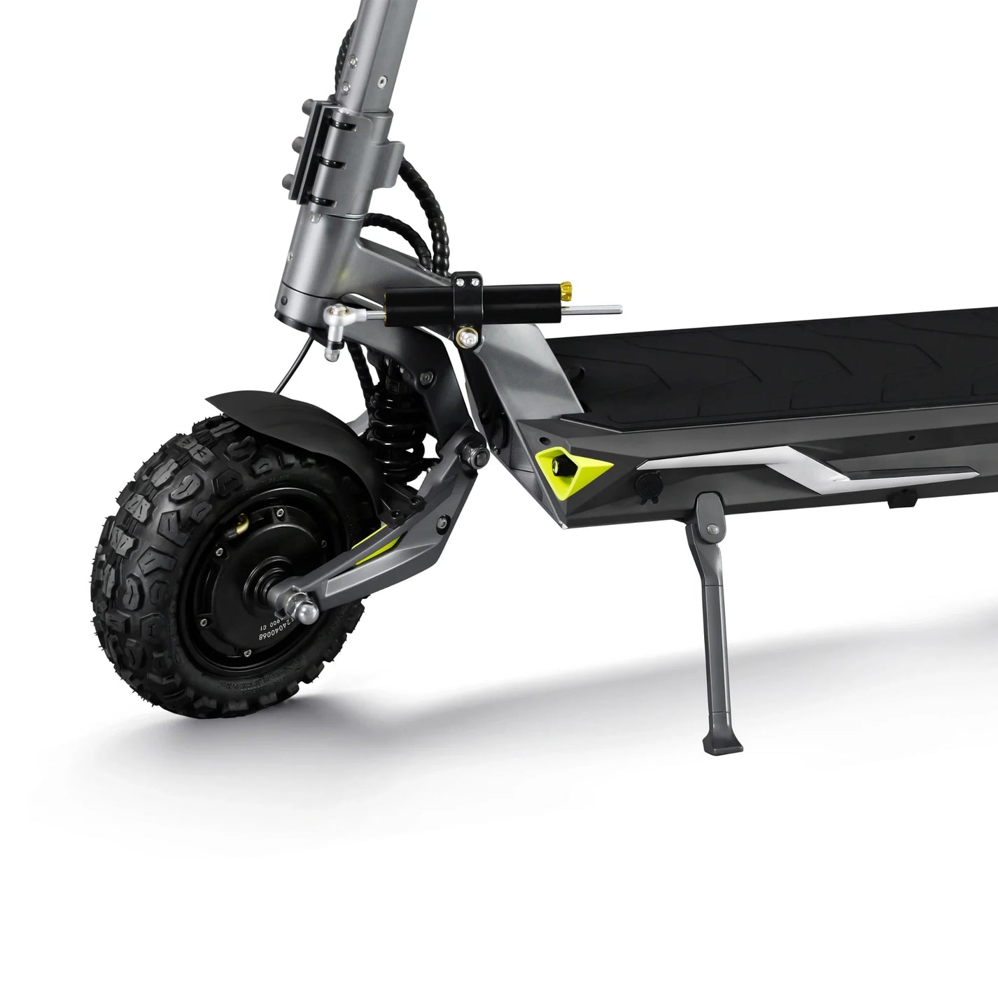 Electric scooter Langfeite C1 2026 – front wheel and deck close-up