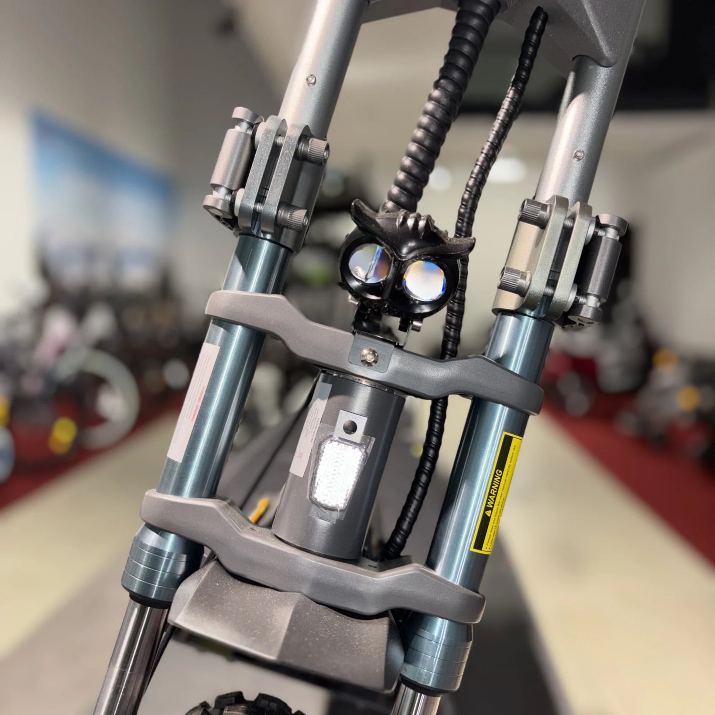 Electric scooter Langfeite H1 2026 – front suspension and headlight close-up