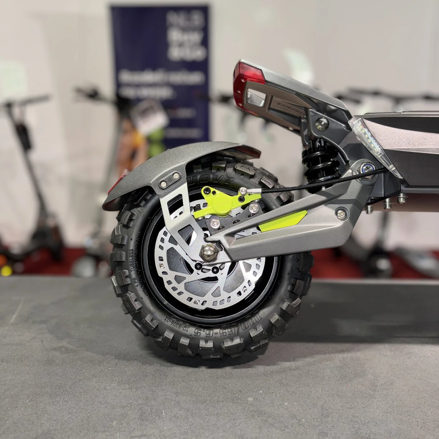 Electric scooter Langfeite H1 2026 – rear wheel and disc brake close-up