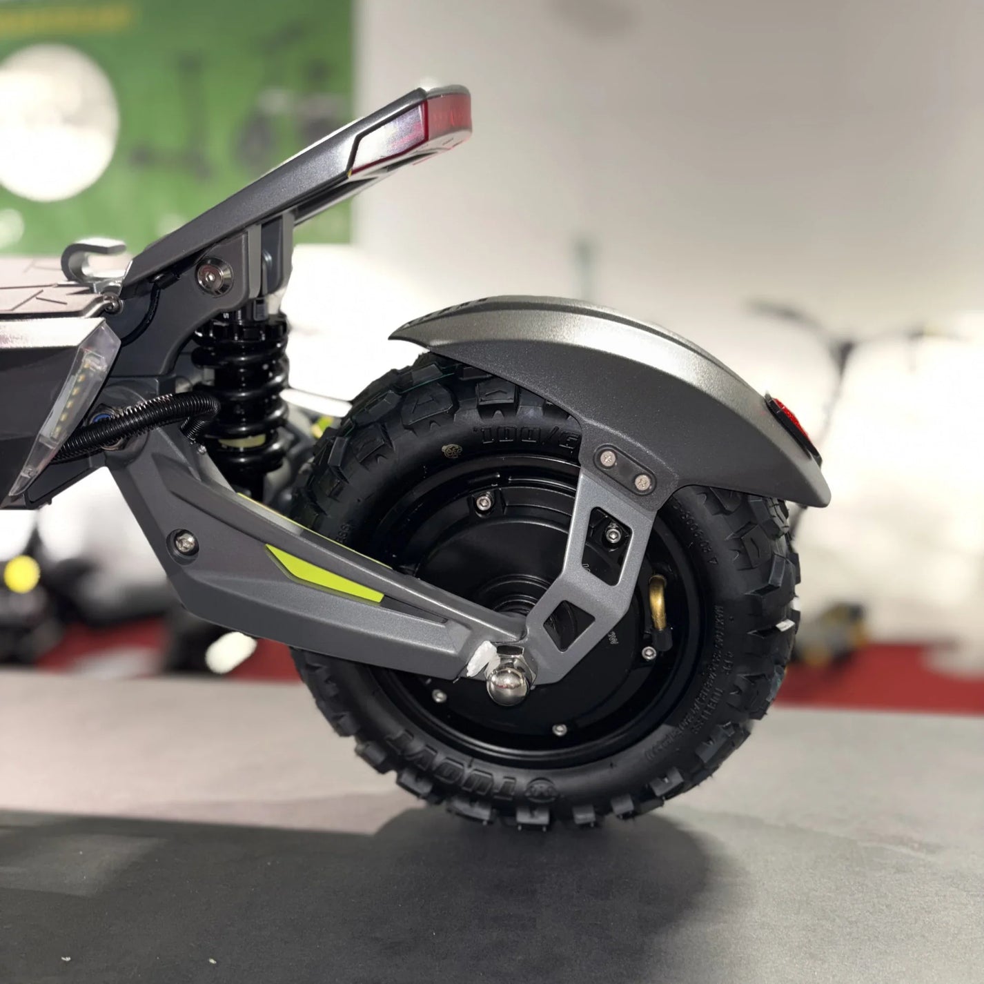 Electric scooter Langfeite H1 2026 – rear wheel and suspension detail