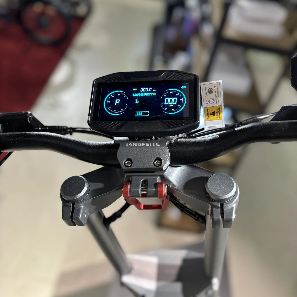 Electric scooter Langfeite H1 2026 – dashboard display and handlebar close-up