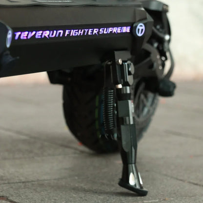Electric scooter Teverun Fighter 11+ 2026 – kickstand and deck detail