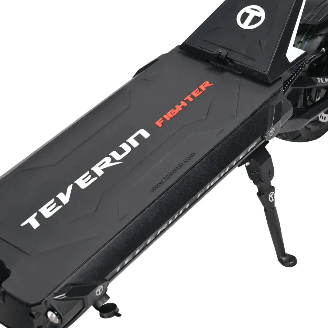 Electric scooter Teverun Fighter 11+ 2026 – deck with branding and kickstand