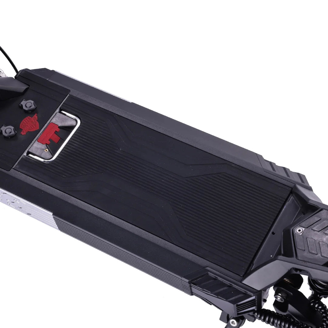 Electric scooter VSETT 10 APEX – deck top surface and footrest