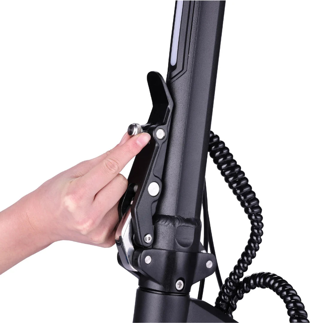 Electric scooter VSETT 10 APEX – hand pressing stem folding button