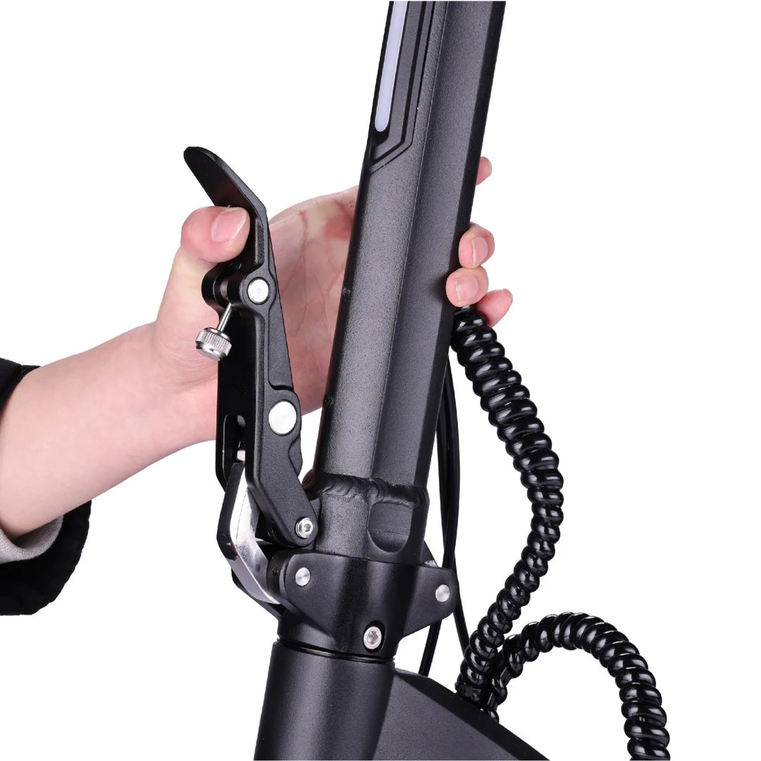 Electric scooter VSETT 10 APEX – hand holding stem folding lever