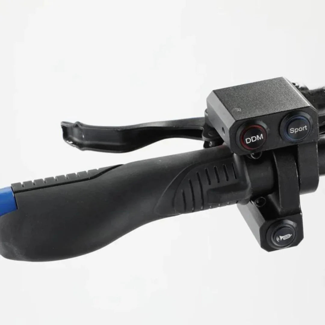 Electric scooter VSETT 11+ – handlebar controls close-up