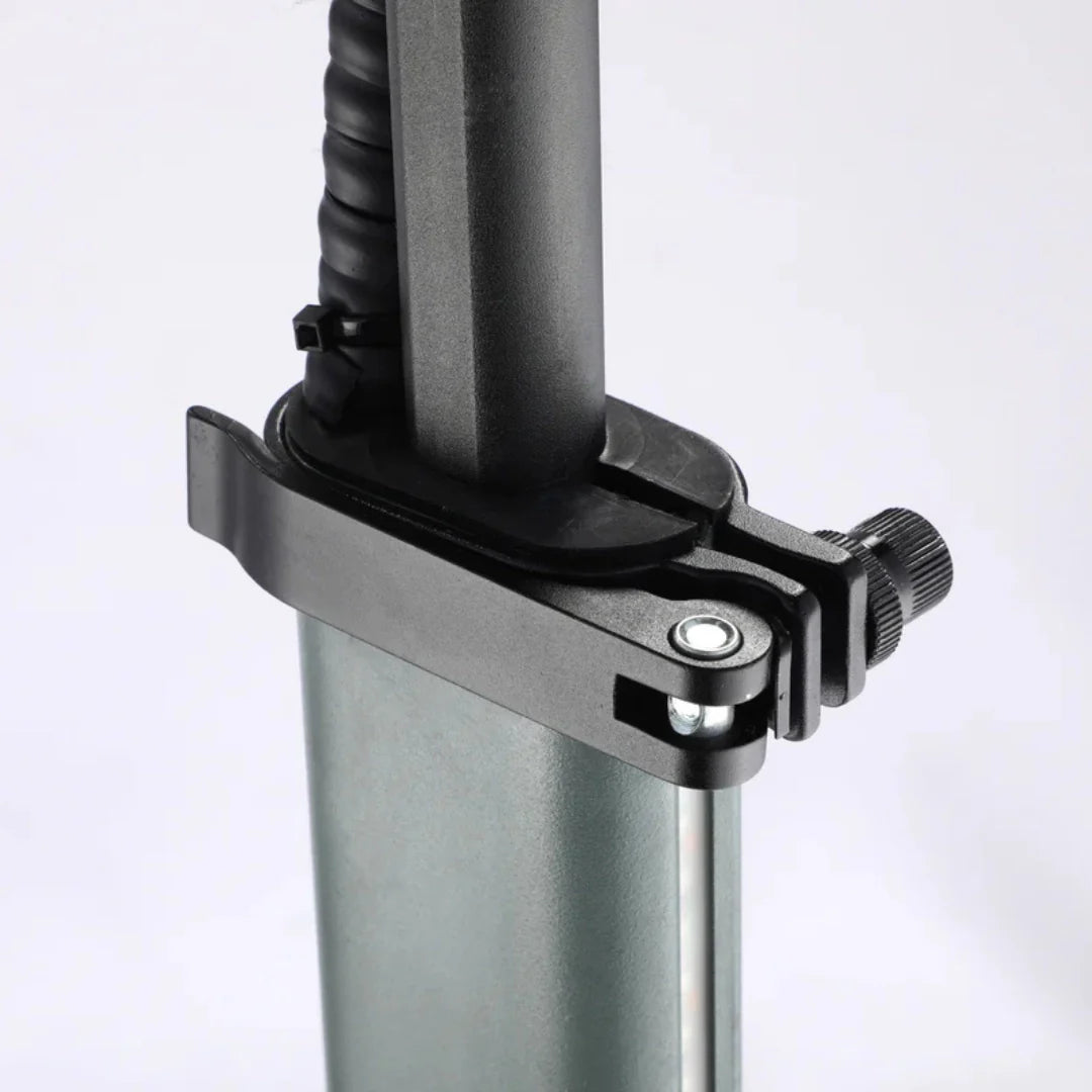 Electric scooter VSETT 8+ – stem clamp mechanism detail