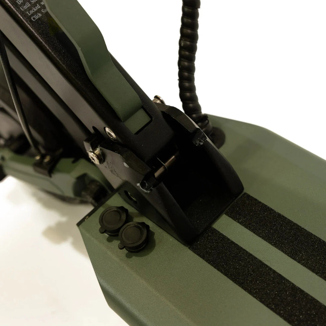 Electric scooter VSETT 8 – folding mechanism and deck