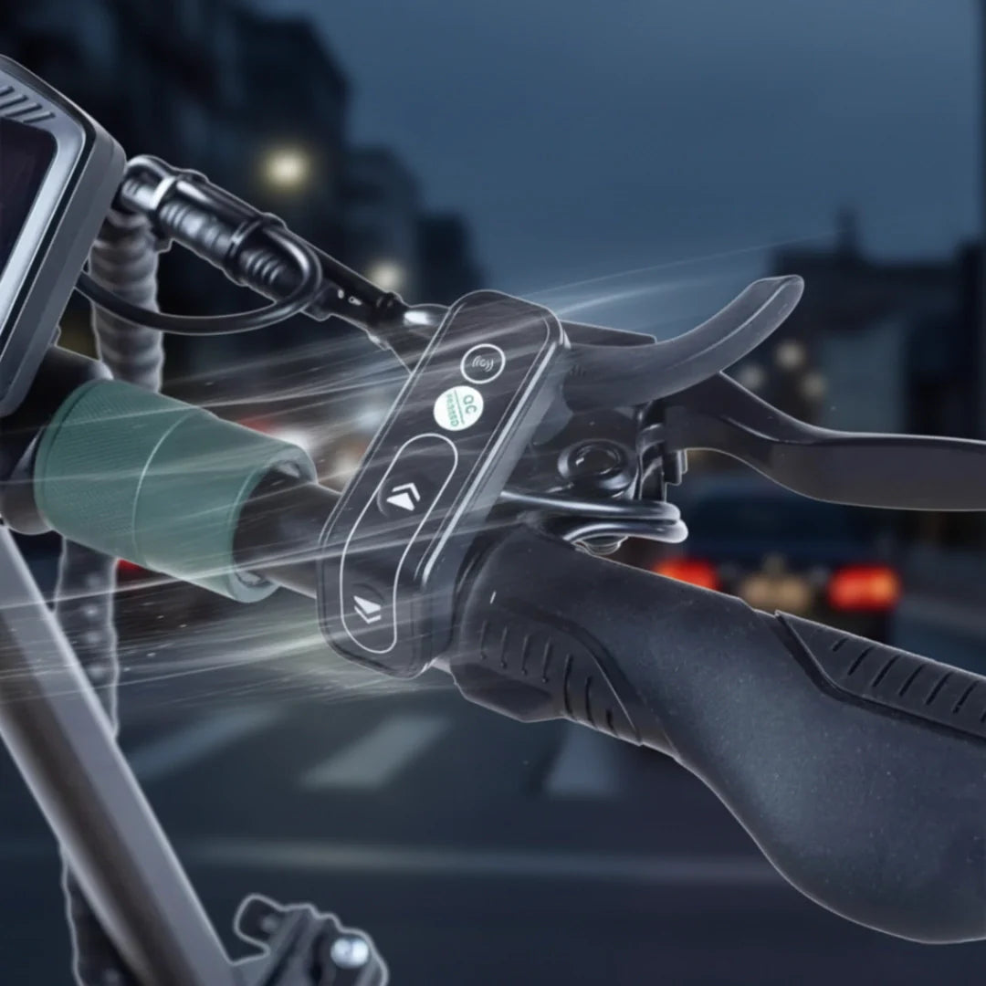 Electric scooter VSETT 8 – handlebar controls with light trails