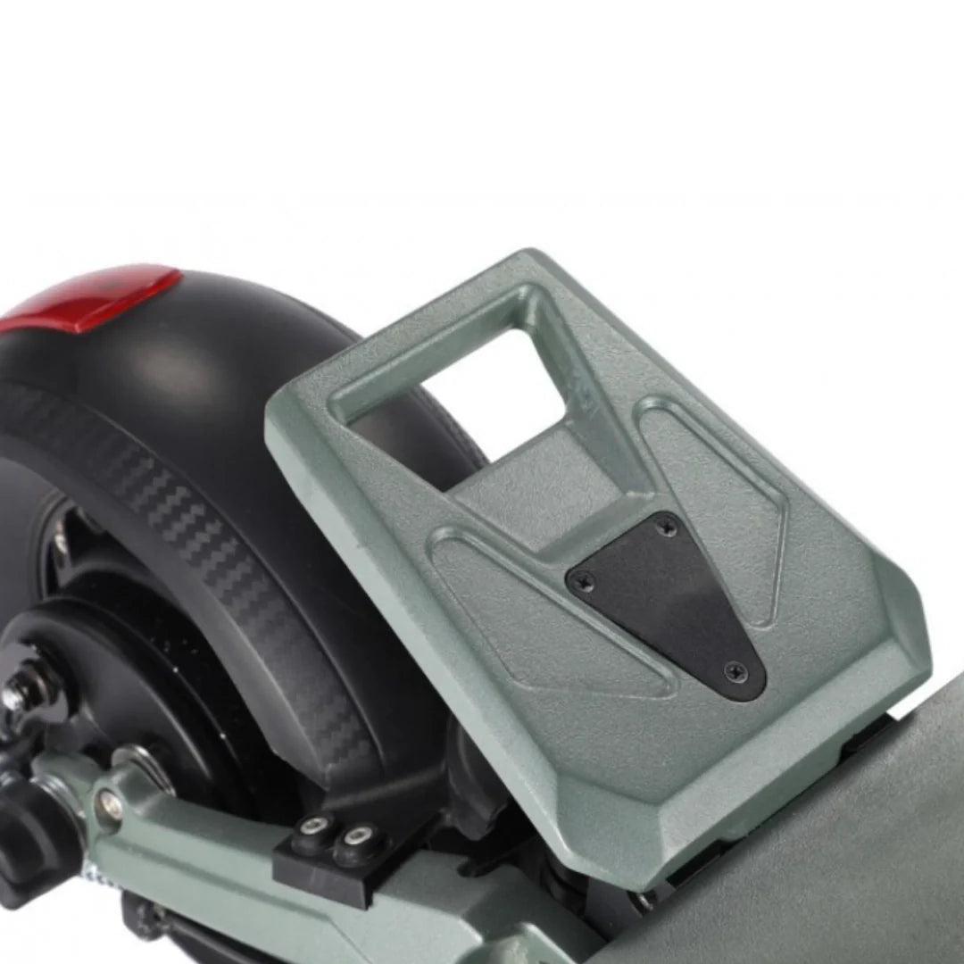 Electric scooter VSETT 8 – rear footrest and fender close-up