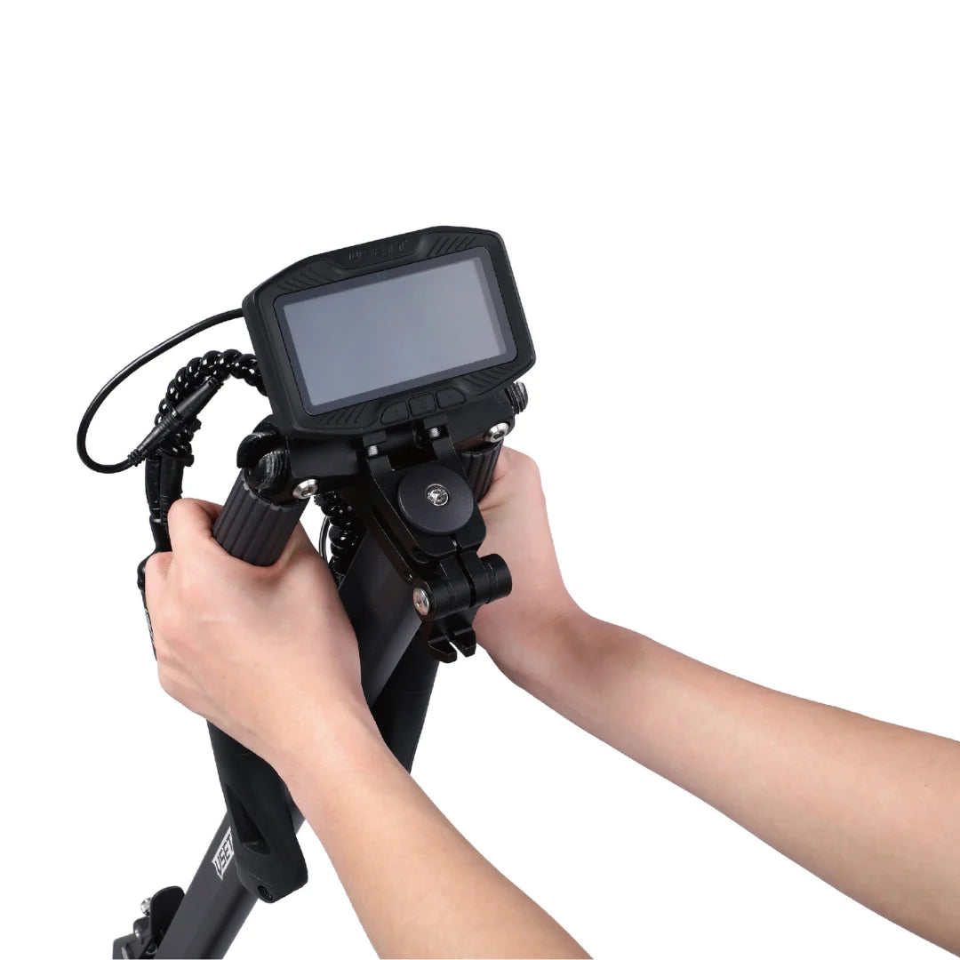Electric scooter VSETT 9 APEX – hands adjusting handlebar display